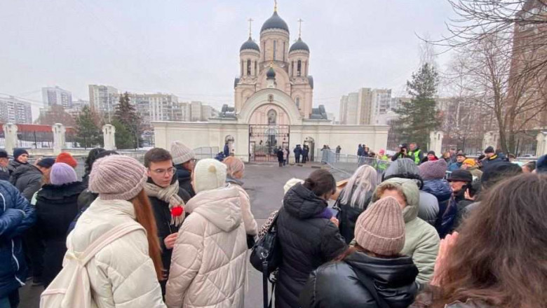 Photo of foto | Navalnîi, înmormântat vineri, la Moscova. La cimitir au fost instalate garduri și camere de supraveghere